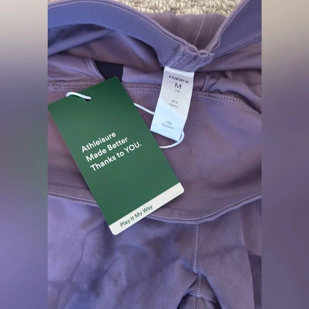 🛍️🛍️HALARA athletic leggings size M- NWT - Picture 2 of 3